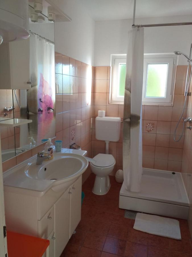 Apartments Picolo Paradiso Miljenko Debelic Barbat na Rabu Exteriör bild