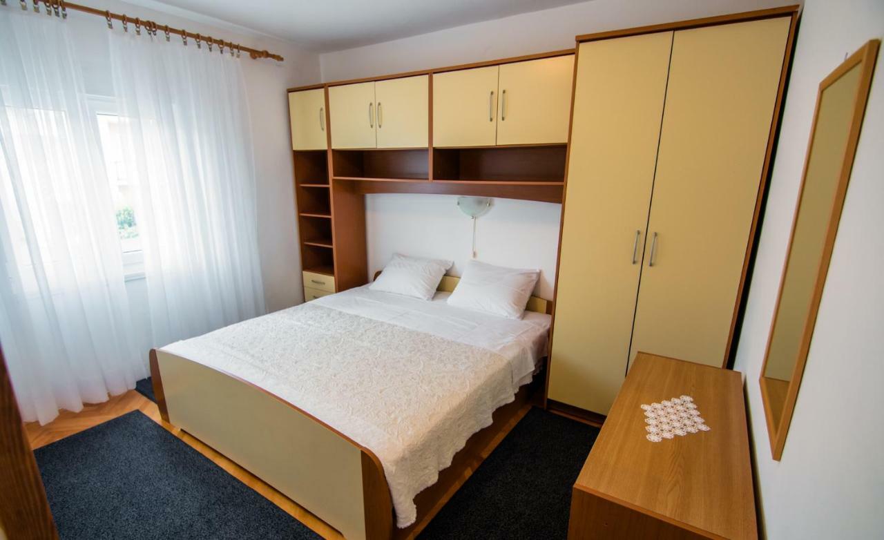 Apartments Picolo Paradiso Miljenko Debelic Barbat na Rabu Exteriör bild